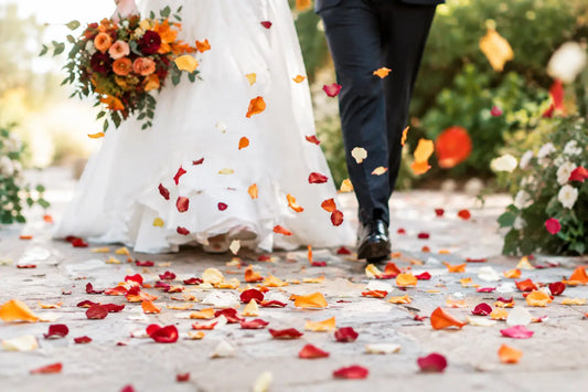 Autumn Petal Confetti for a Beautiful Wedding