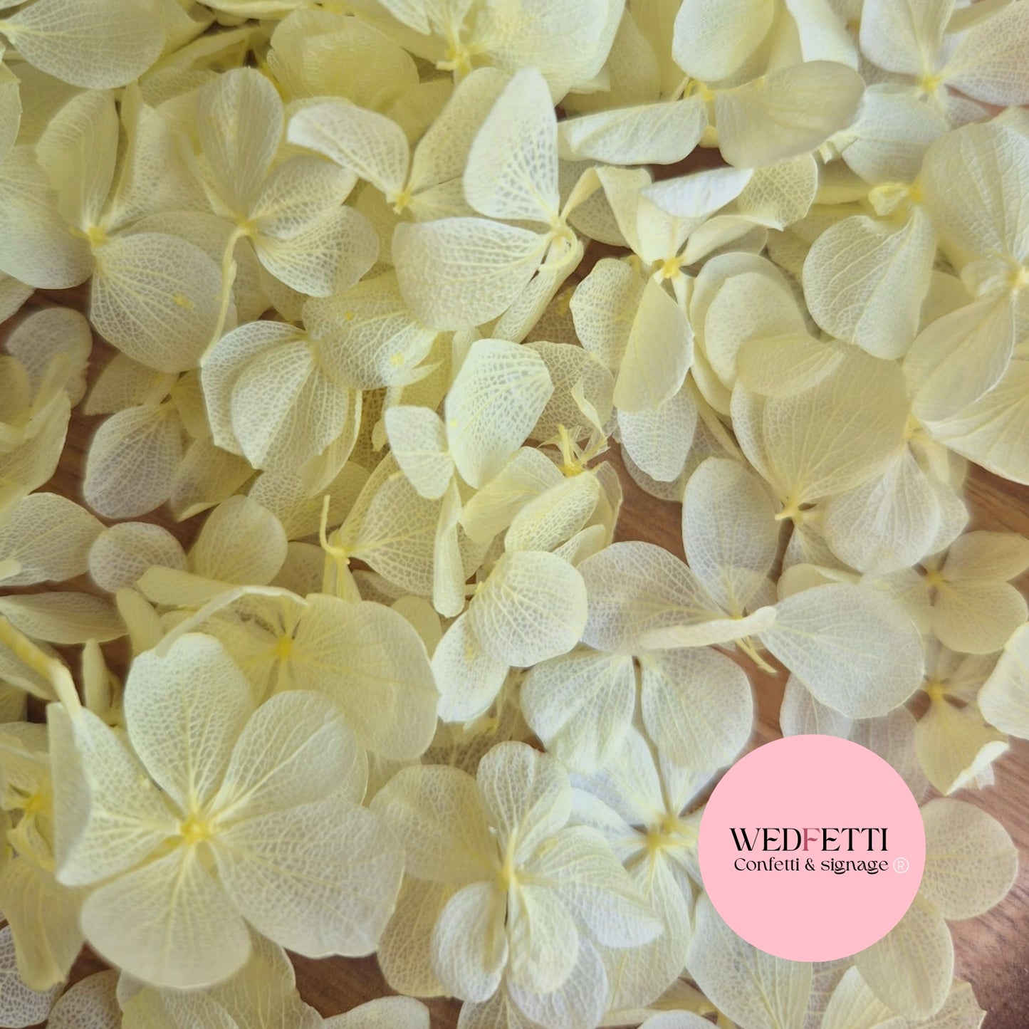 FlutterFly® Petal Confetti - Light Lemon
