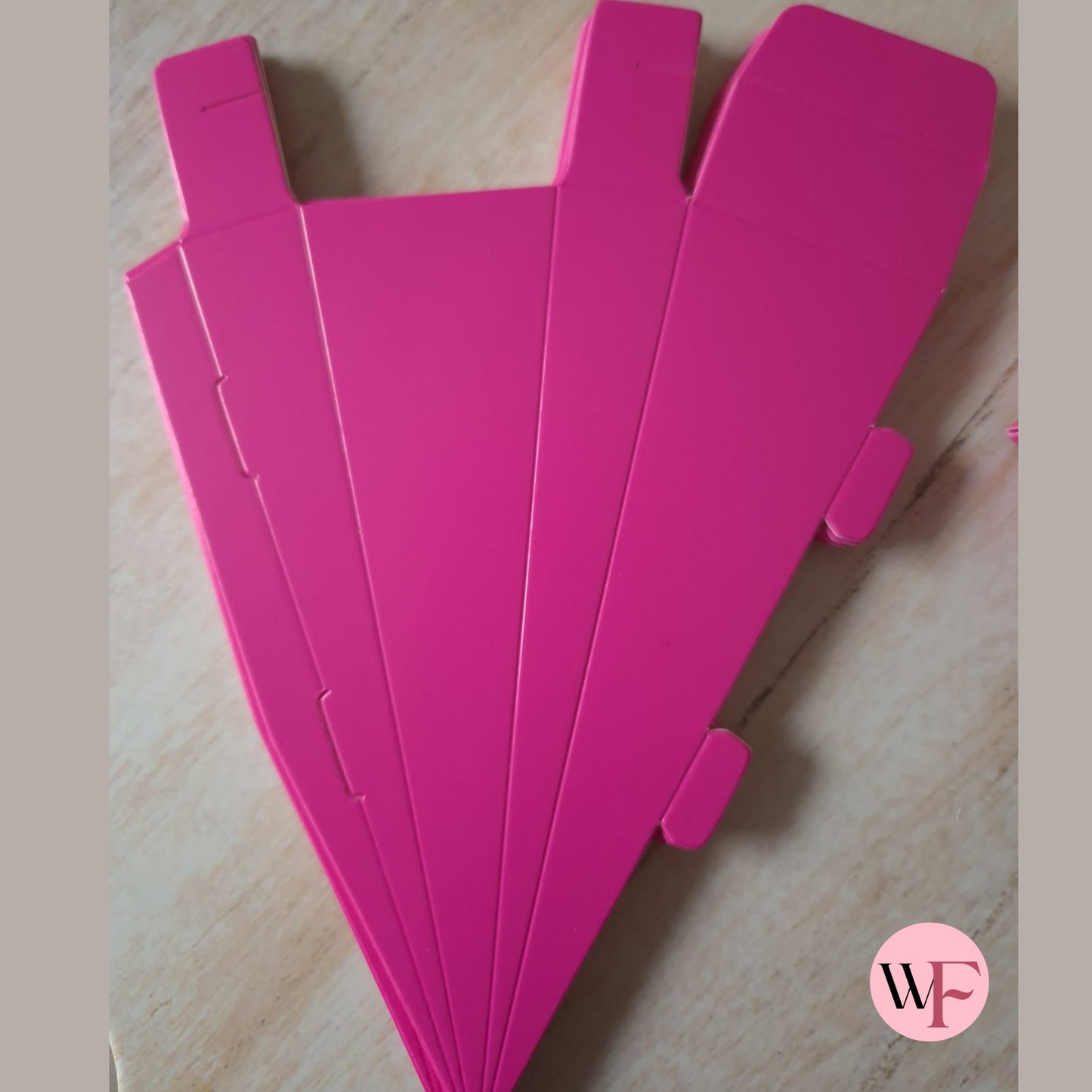 DIY closed paper confetti cones