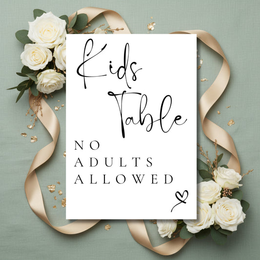 Kids table sign - Lucia black