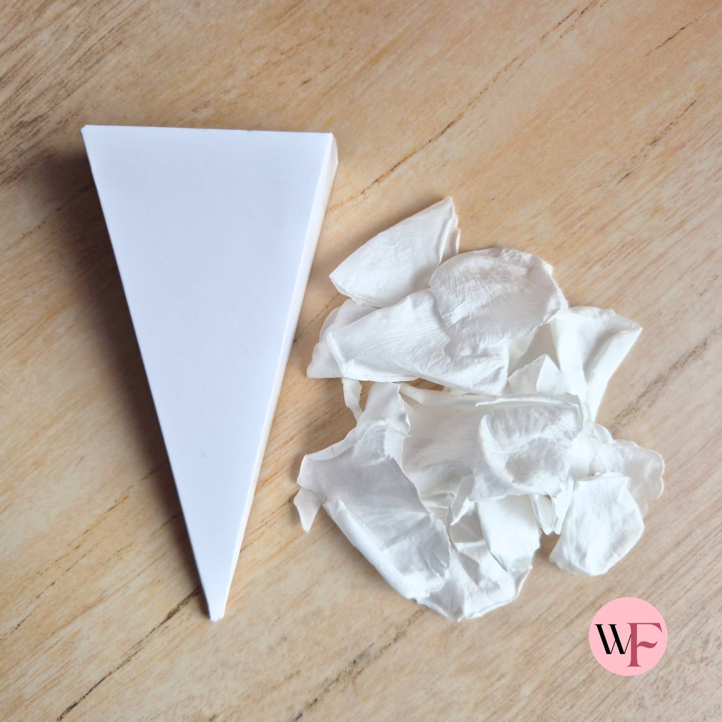 DIY closed Petal/Paper confetti cones (Large)