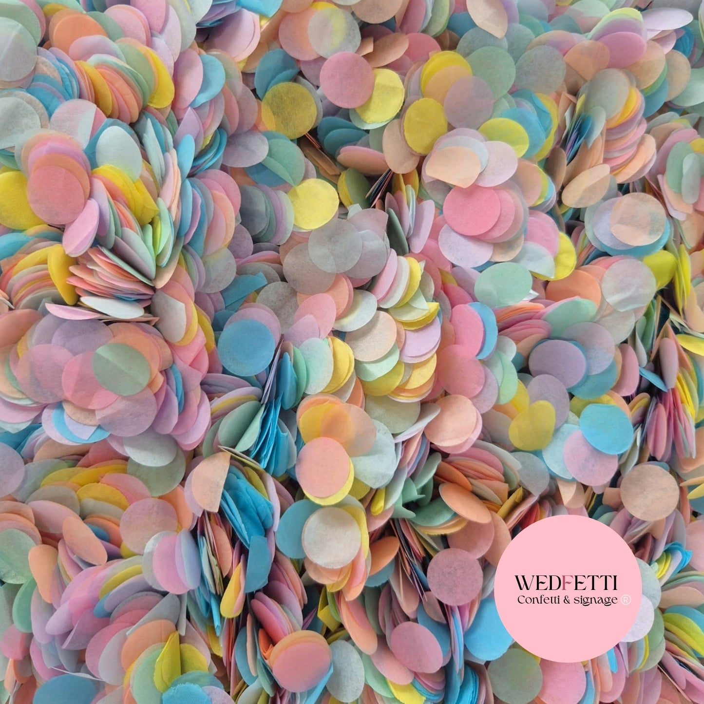 Slow falling paper Confetti - Pastel party Blue