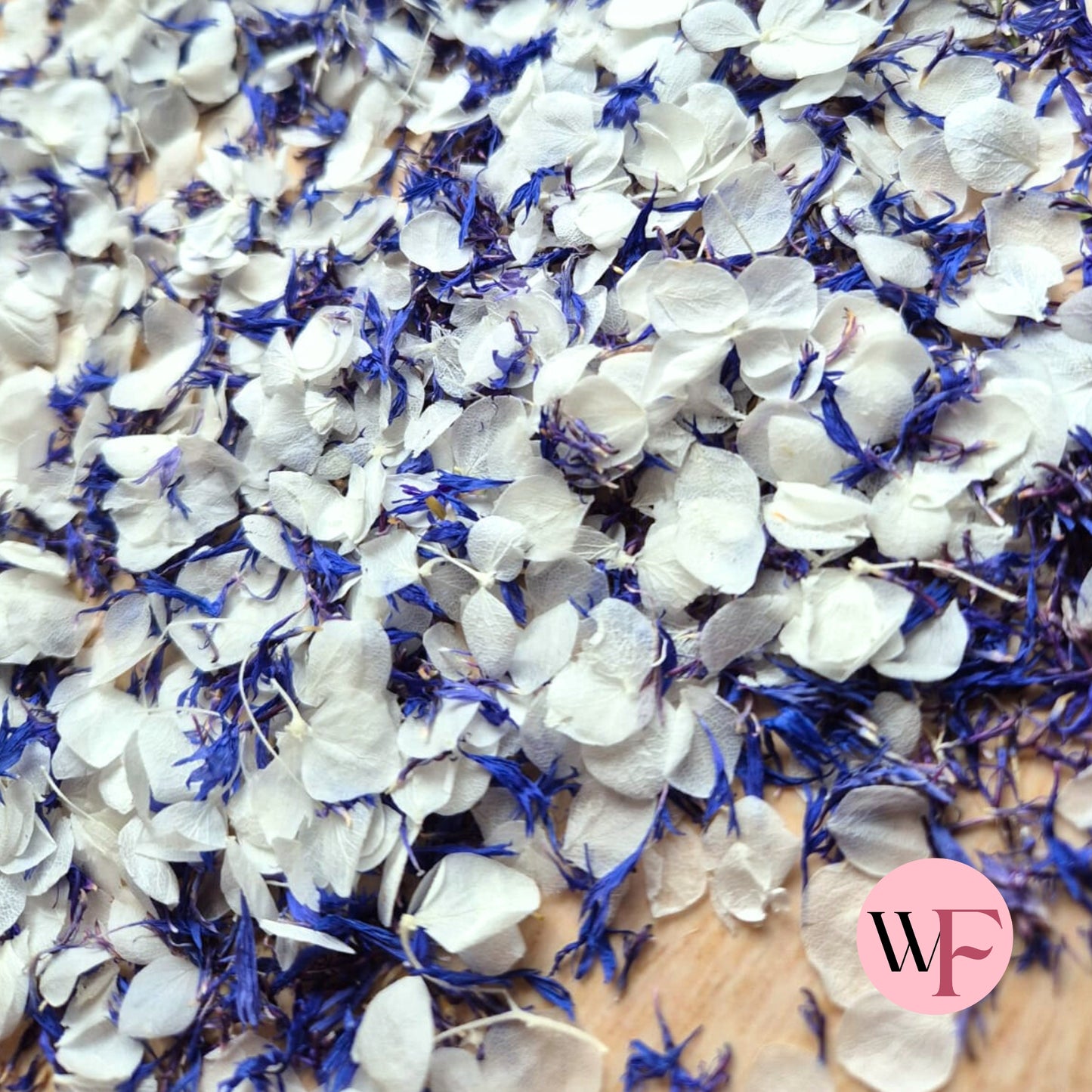 Natural Cornflower & Snow Petal® mix