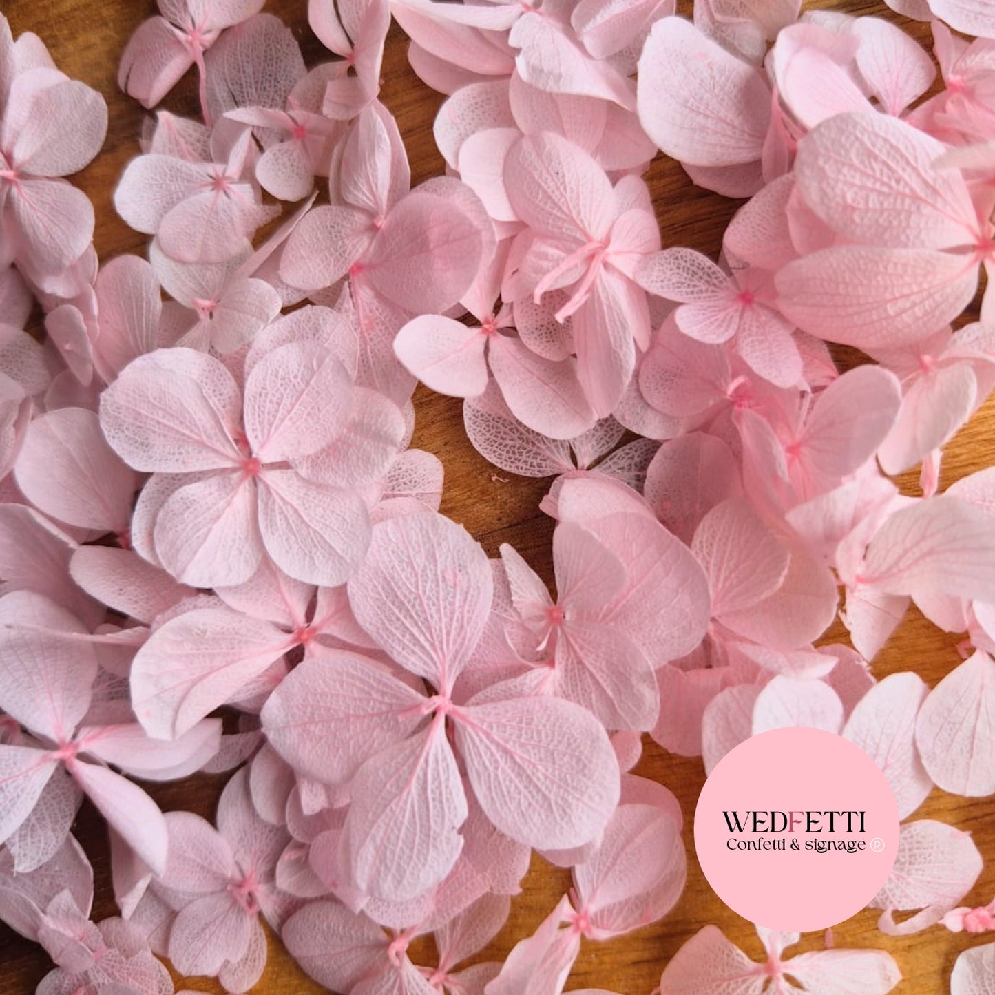 FlutterFly® Petal Confetti - Light Pink